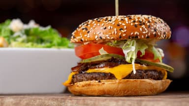 American Cheeseburger with Onion