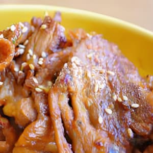 Mushroom & Beef Bulgogi Hot Pot (버섯 불고기 전골)