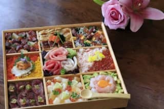Family Size Chirashi Treasure Box