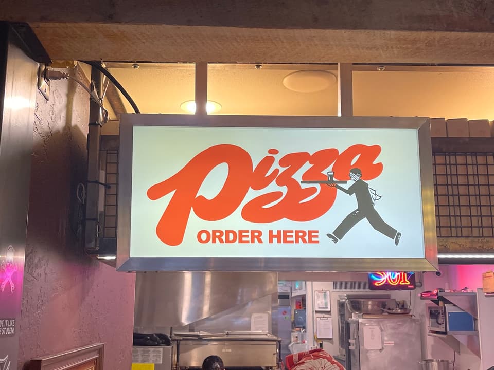Cold Beer & Pizza — dining room photo 3