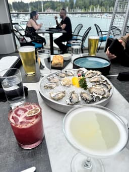 Lift Bar Grill View - Downtown Vancouver — gallery photo 2