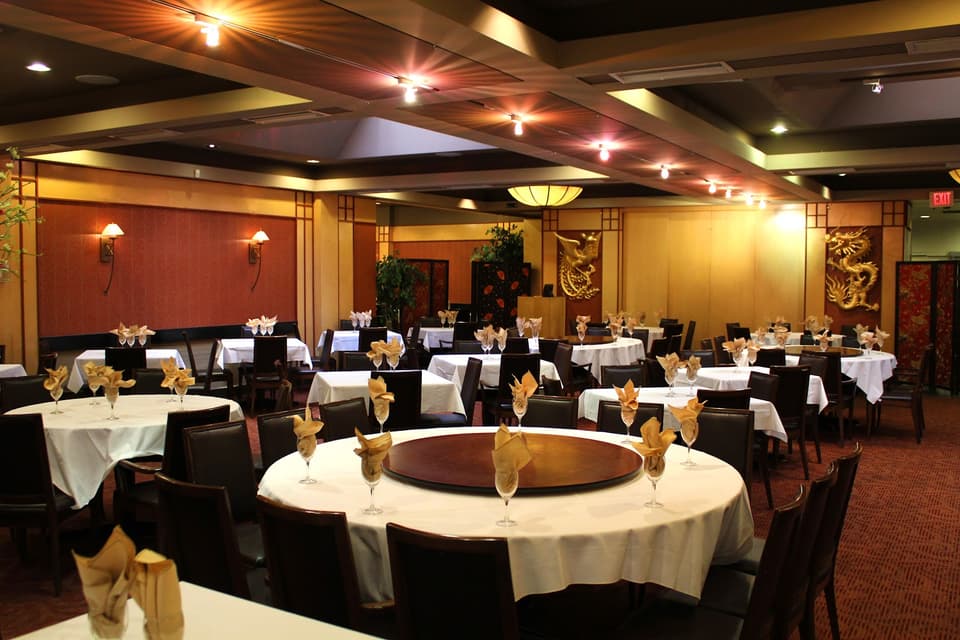 Silver Dragon Restaurant (Calgary) 1