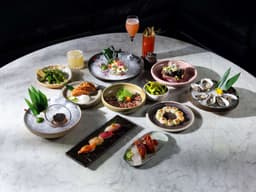 THE LOBBY LOUNGE & RAWBAR — gallery photo 1