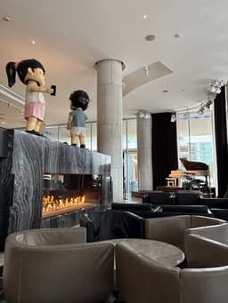 THE LOBBY LOUNGE & RAWBAR — gallery photo 5