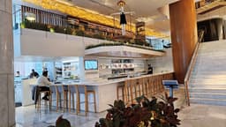 THE LOBBY LOUNGE & RAWBAR — gallery photo 7