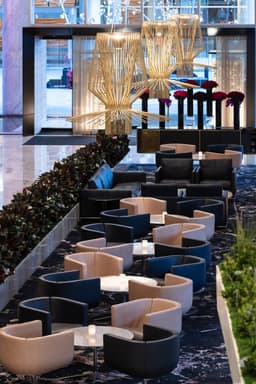 THE LOBBY LOUNGE & RAWBAR — gallery photo 8