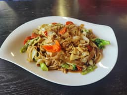 Bee Thai Cuisine — gallery photo 3