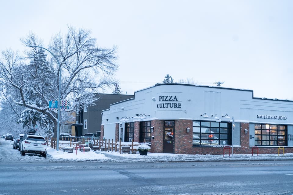 Pizza Culture Napoletana — dining room photo 1