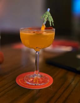 TROPICAL DOWNTOWN — gallery photo 1
