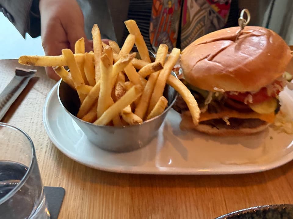 Cactus Club Cafe — dining room photo 3