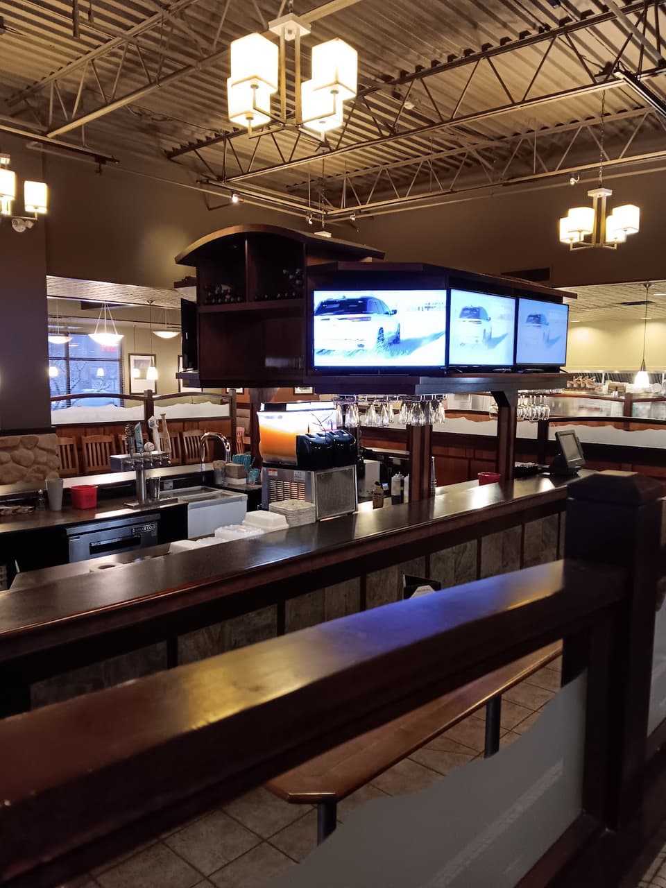 White Spot Mission — dining room photo 3