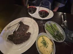 Vintage Chophouse and Tavern — gallery photo 4
