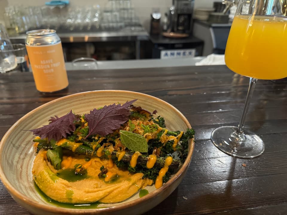 Rain Dog Bar — dining room photo 3