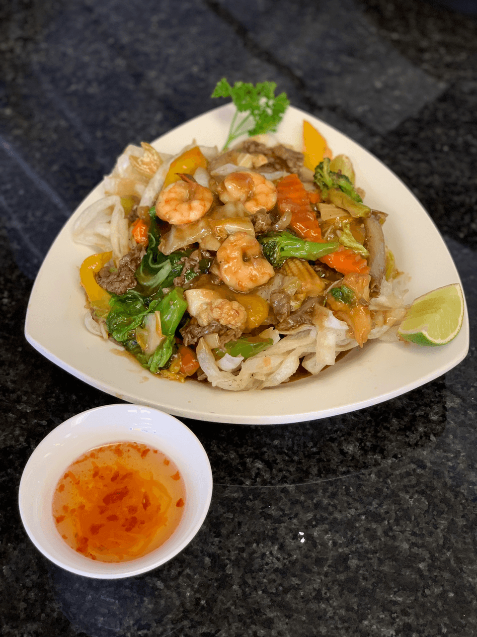 SAIGON STAR Ultimate Subs & Grill — dining room photo 1