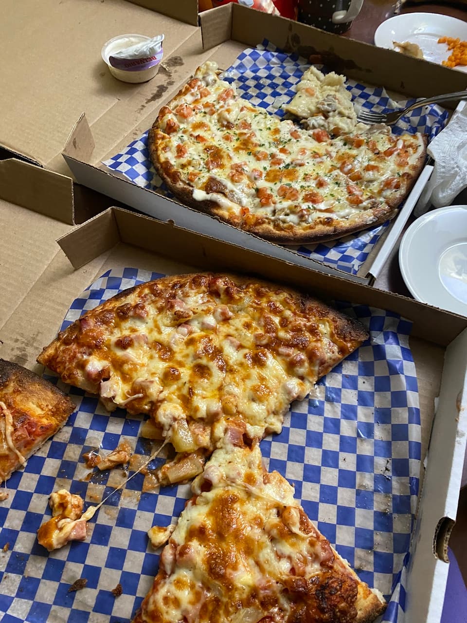 BIG John's Pizza & Donair — dining room photo 1