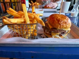 Bizarre Gastro Pub — gallery photo 1