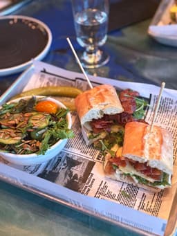 Bizarre Gastro Pub — gallery photo 5