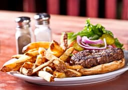 The Garrison Pub & Eatery — gallery photo 9