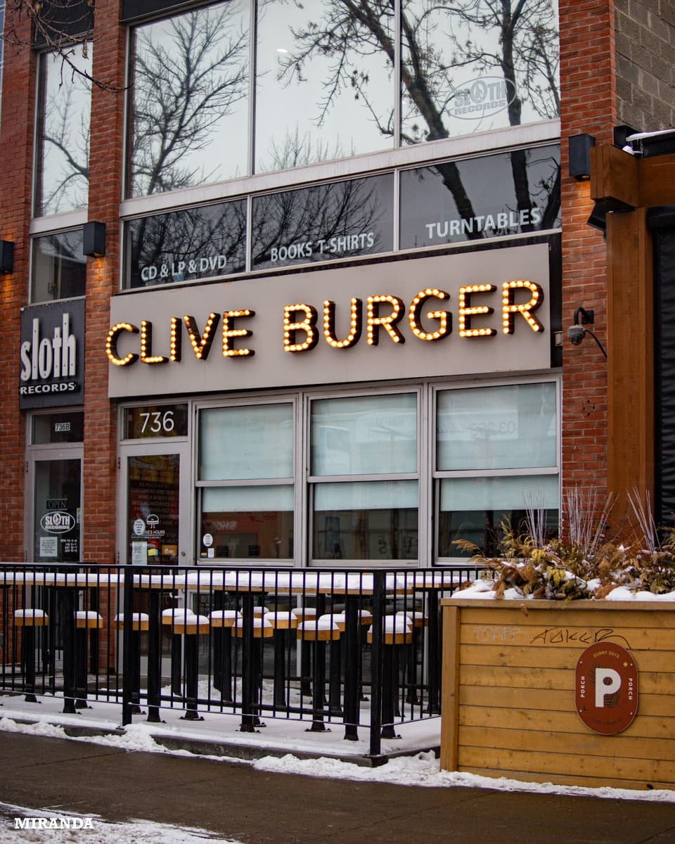 Clive Burger — dining room photo 2