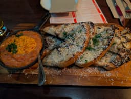 The Lodge Kitchen & Bar — gallery photo 7