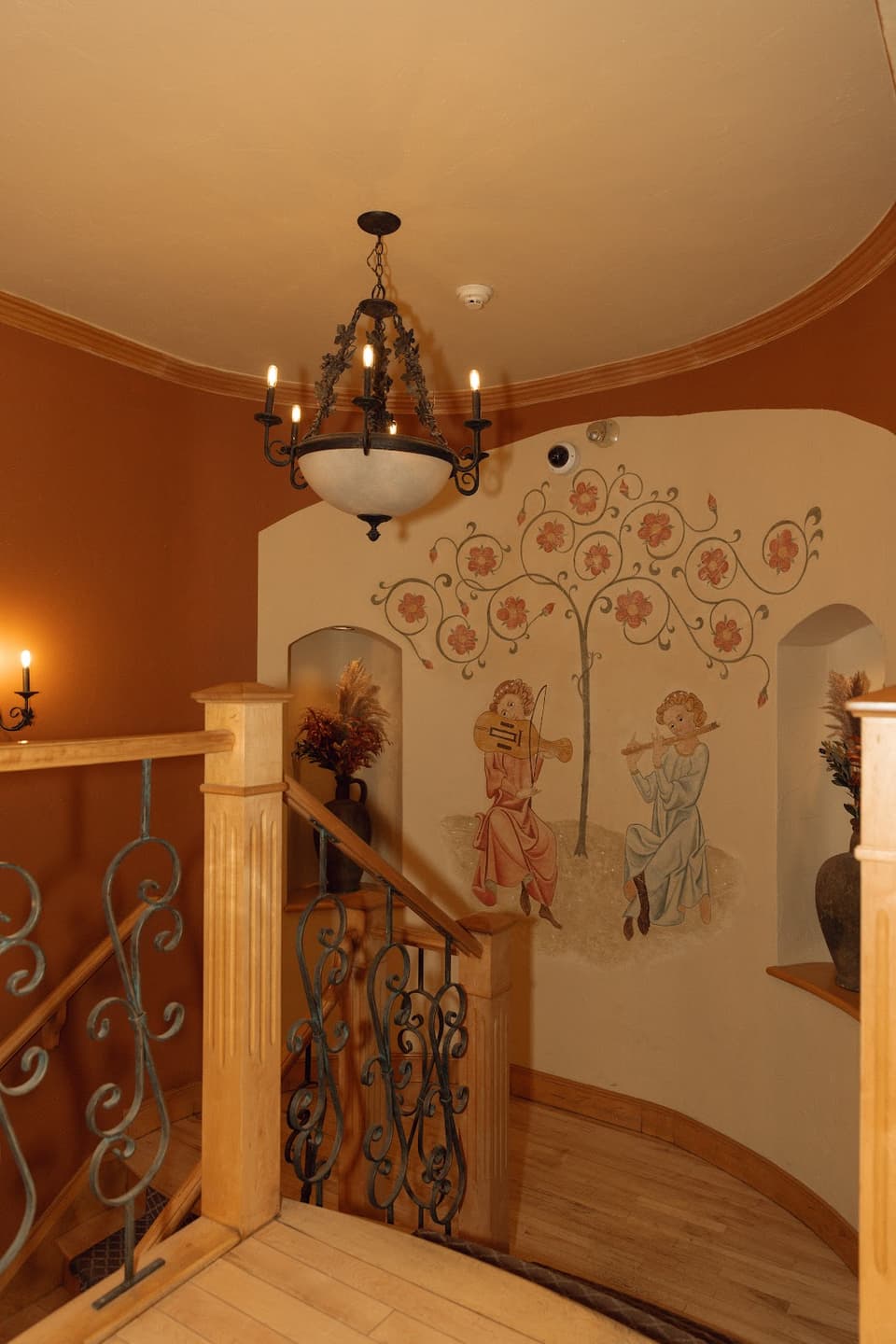 AURORA ITALIANA — dining room photo 1