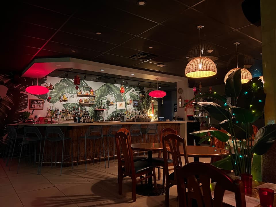 Paper Lantern — dining room photo 3
