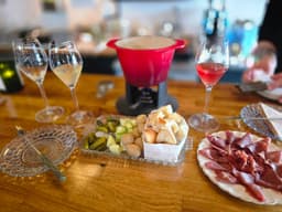 Moonlight & Eli Champagne and Fondue Bar — gallery photo 9