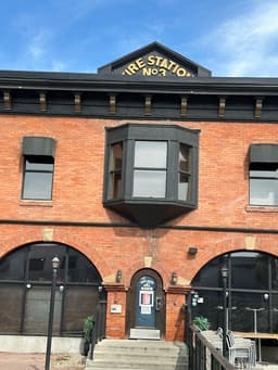 The Hose and Hound Neighbourhood Pub — gallery photo 1