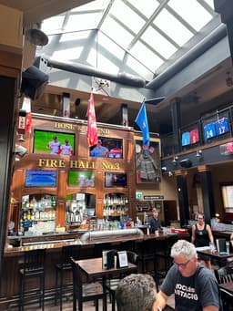The Hose and Hound Neighbourhood Pub — gallery photo 2