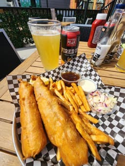 The Hose and Hound Neighbourhood Pub — gallery photo 4