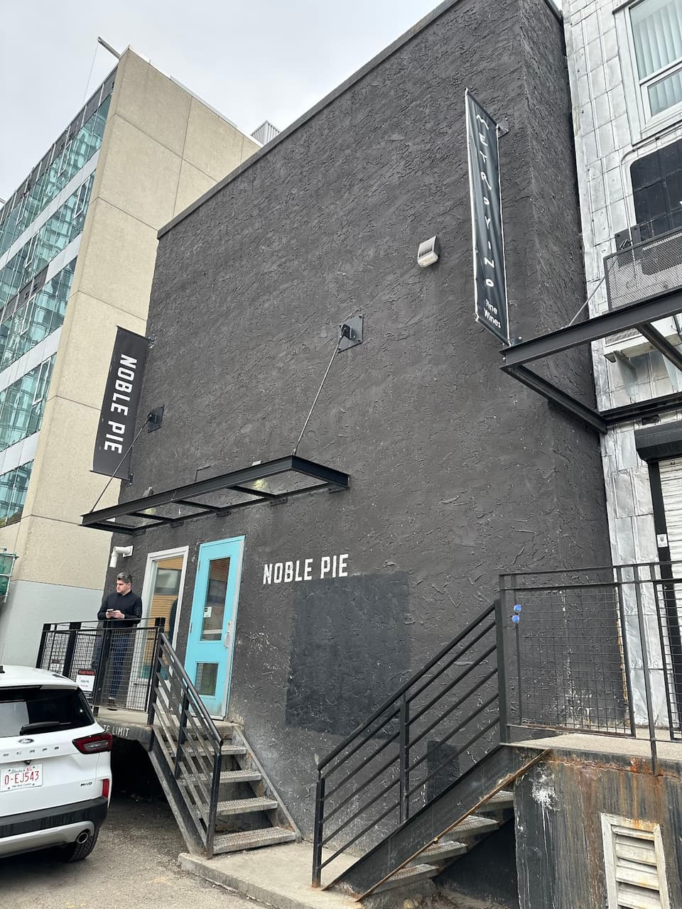 Noble Pie — dining room photo 3