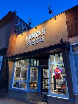 Nikos Pizza — gallery photo 8