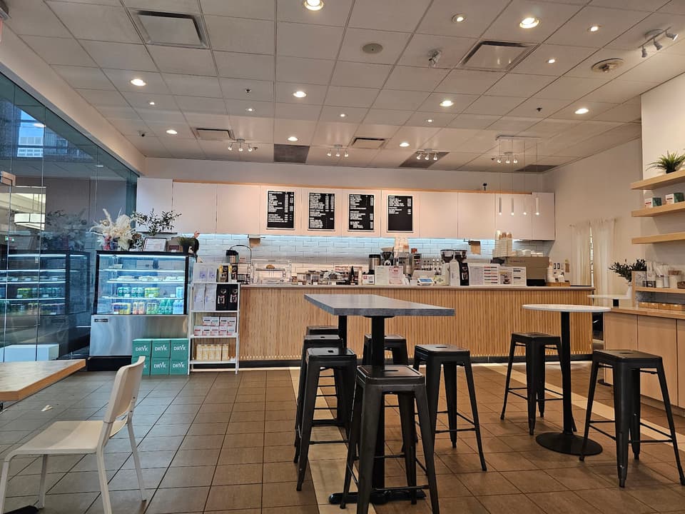 Cafe eight — dining room photo 3