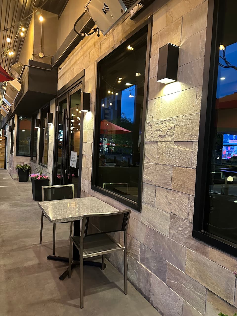 Moxies Calgary Downtown Restaurant 1