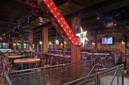LOCAL Public Eatery 8th Avenue — gallery photo 8