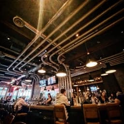 CRAFT Beer Market Calgary Downtown — gallery photo 3